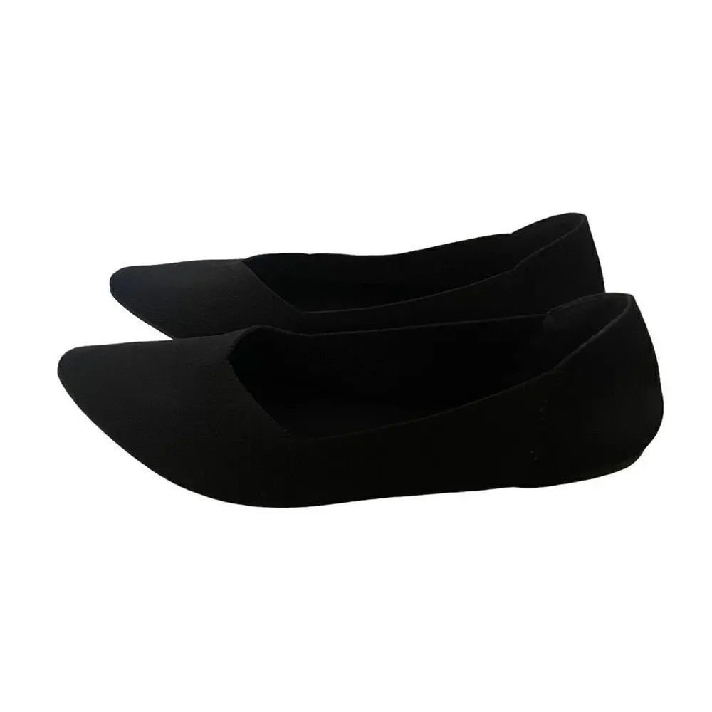 MIA Kerri Point-Toe Flats
Flyknit Black SZ 8.5